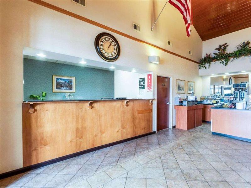 Econo Lodge Inn & Suites Middletown Exteriér fotografie
