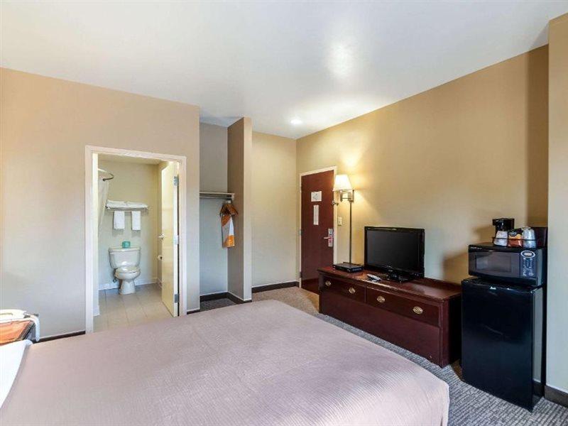 Econo Lodge Inn & Suites Middletown Exteriér fotografie