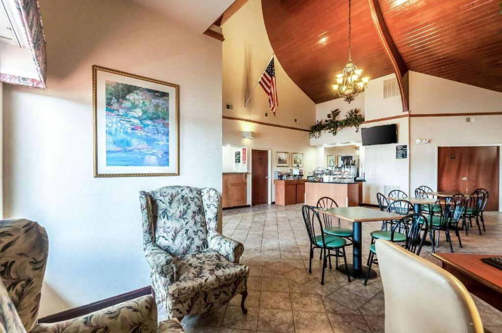 Econo Lodge Inn & Suites Middletown Exteriér fotografie